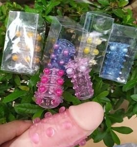 bao cao su don den khuc giua 12 bi 1